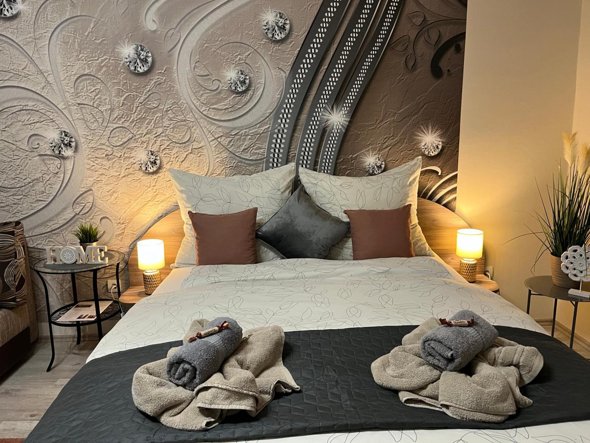 Oreo Apartman Егер Екстериор снимка