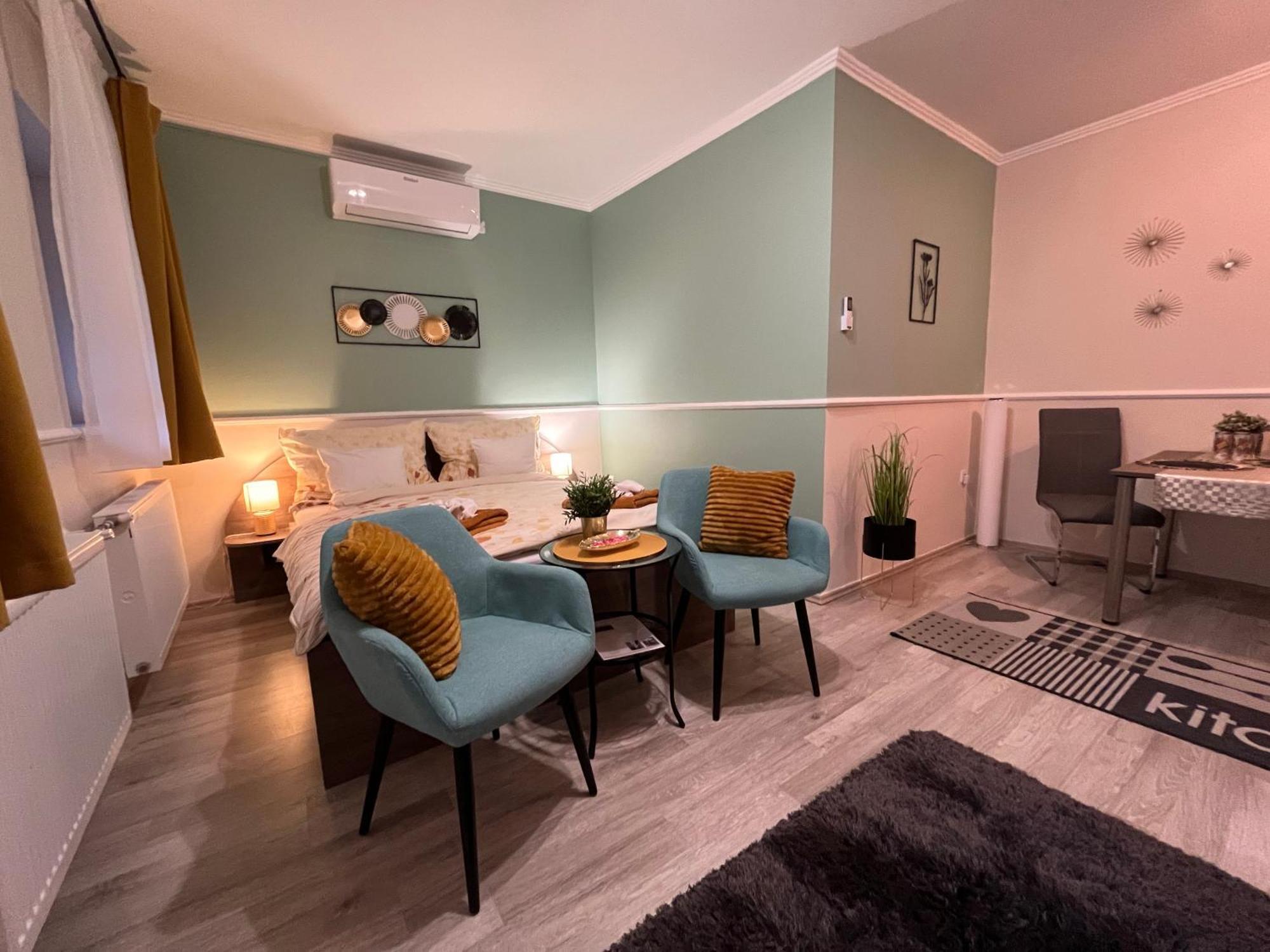 Oreo Apartman Егер Екстериор снимка