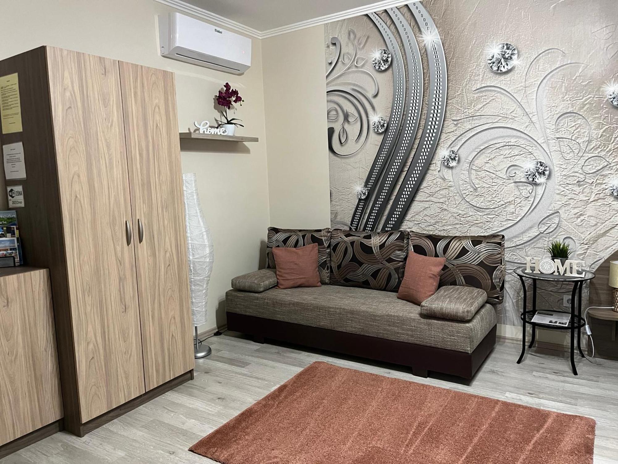 Oreo Apartman Егер Екстериор снимка