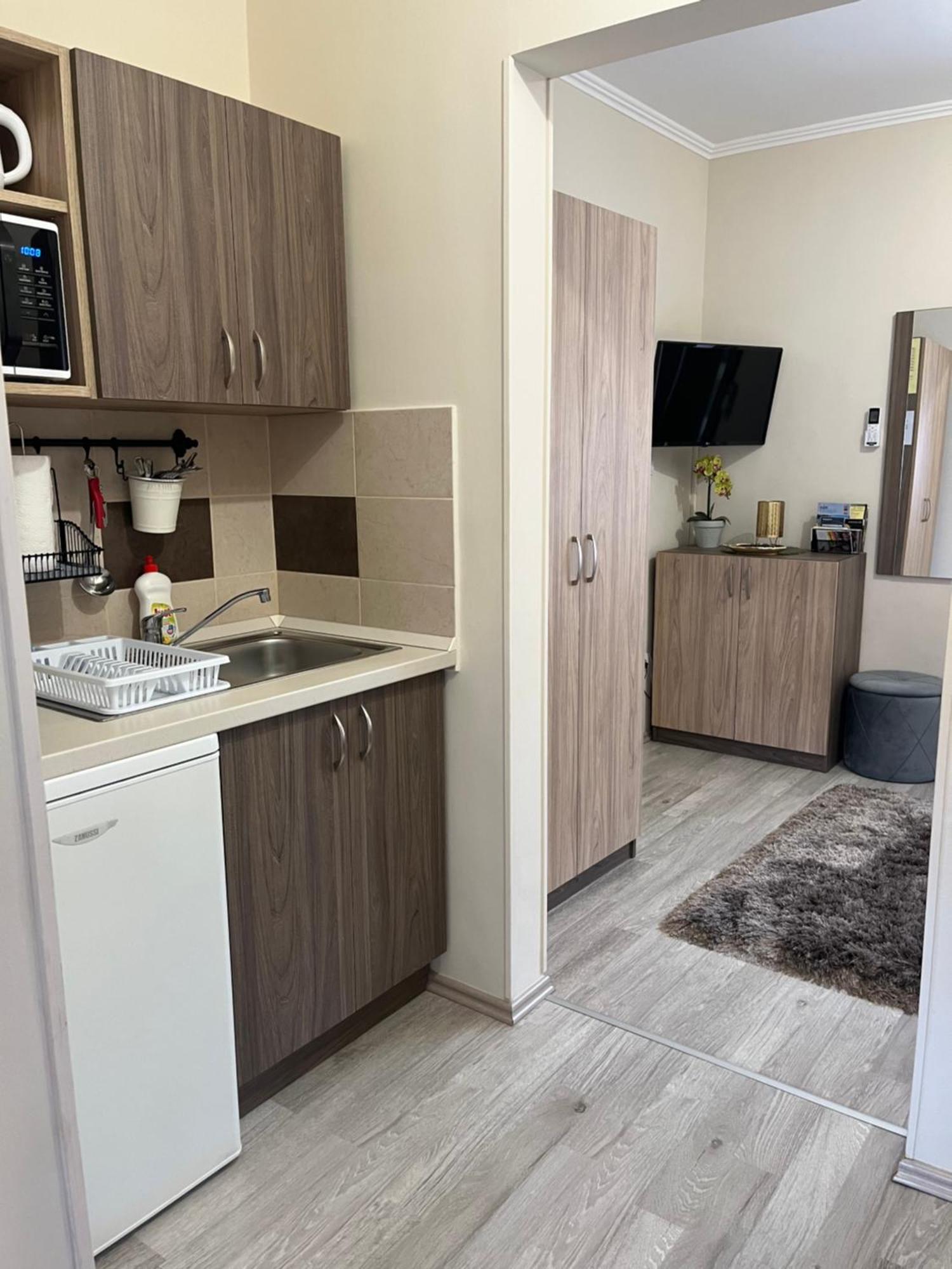 Oreo Apartman Егер Екстериор снимка